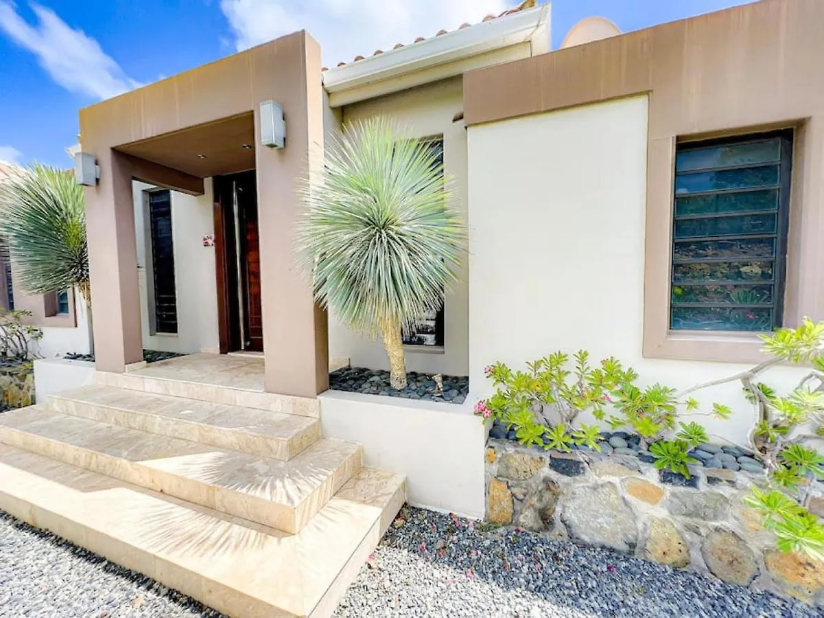 Villa Indigo Pearl, Luxury, Orient Bay Seaview